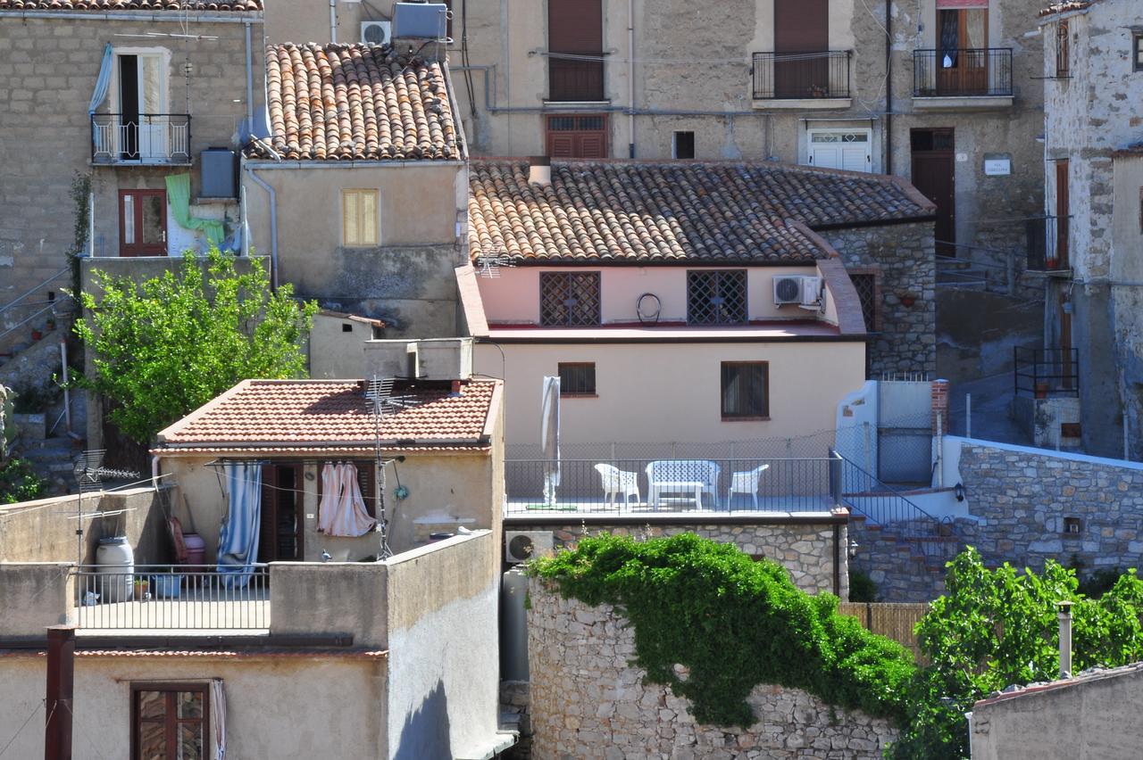 Villetta In Centro Storico Caccamo Exterior photo