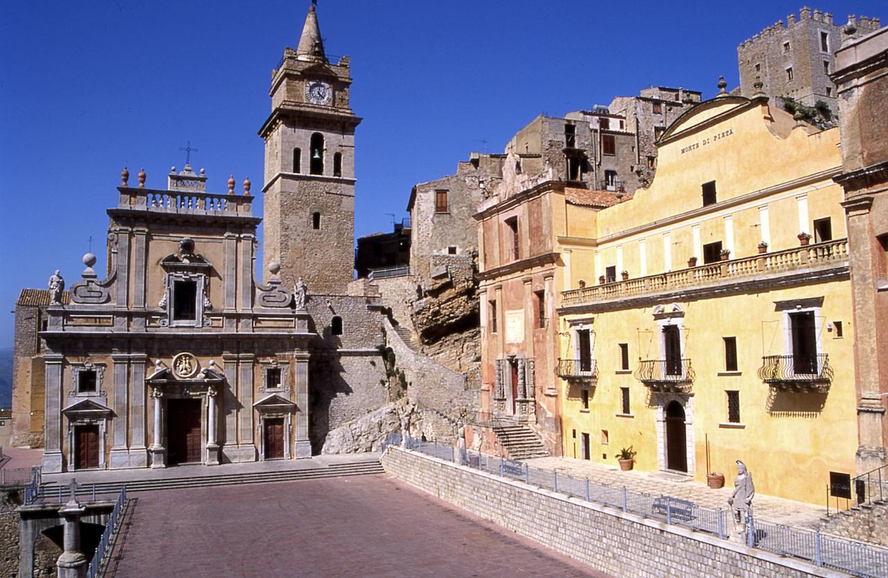 Villetta In Centro Storico Caccamo Exterior photo