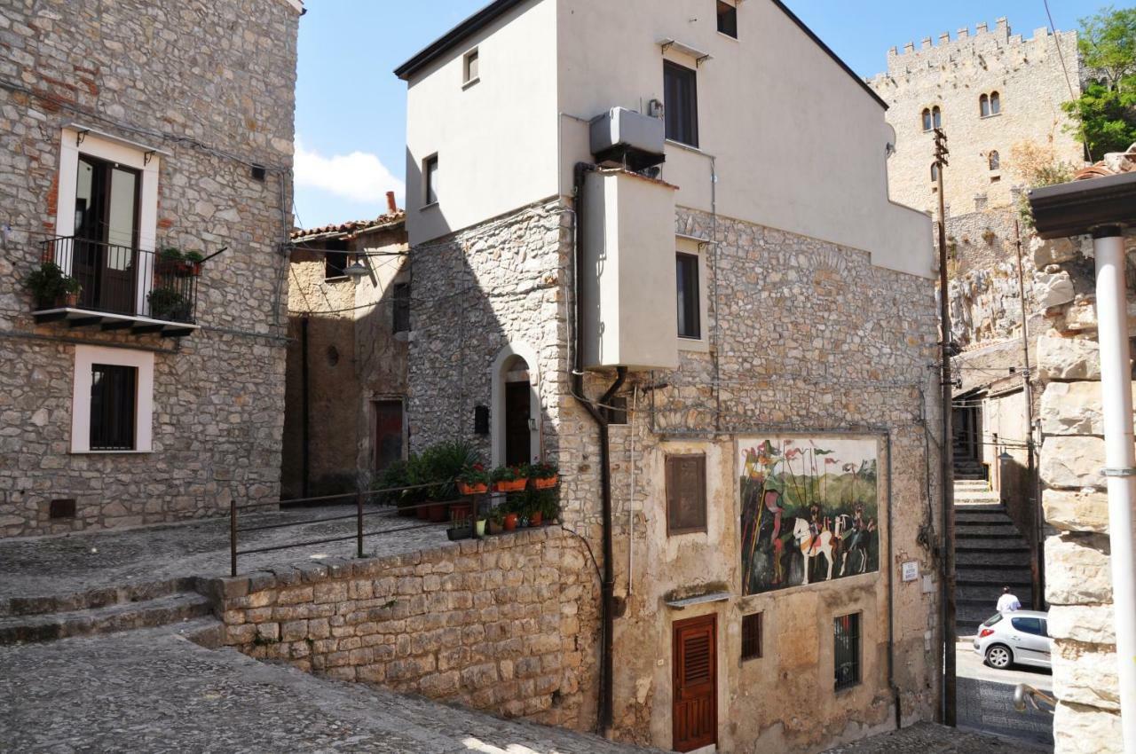 Villetta In Centro Storico Caccamo Exterior photo